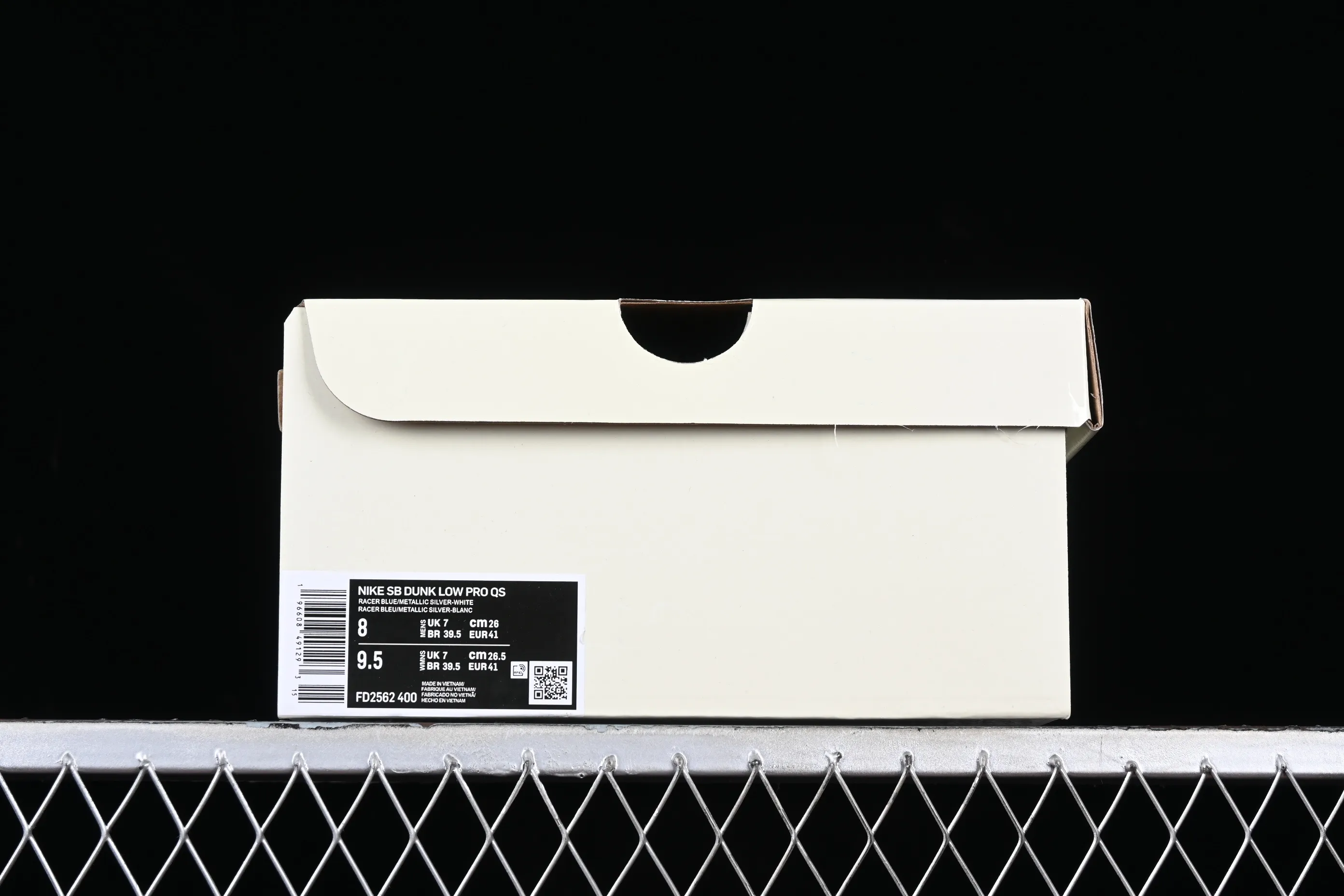 All categories Nk SB Dunk Series Nk SB Dunk Low low-top sneakers April Skateboards x Nk SB Dunk Low joint model Frozen Rose SB smashed backboard fashion casual sneakers FD2562-400